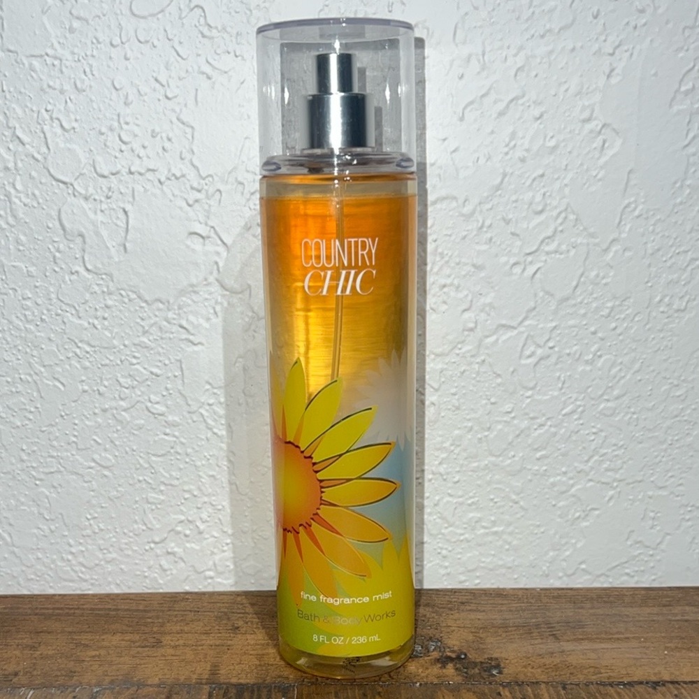 New. Never used. Bath & Body Works Country Chic.